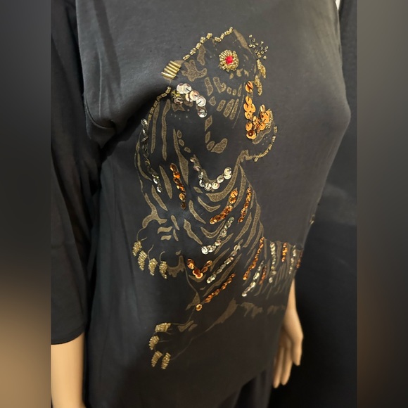 Le Chois sequined black 3/4 length sleeve scoop neck shirt. Sz S - Picture 1 of 6